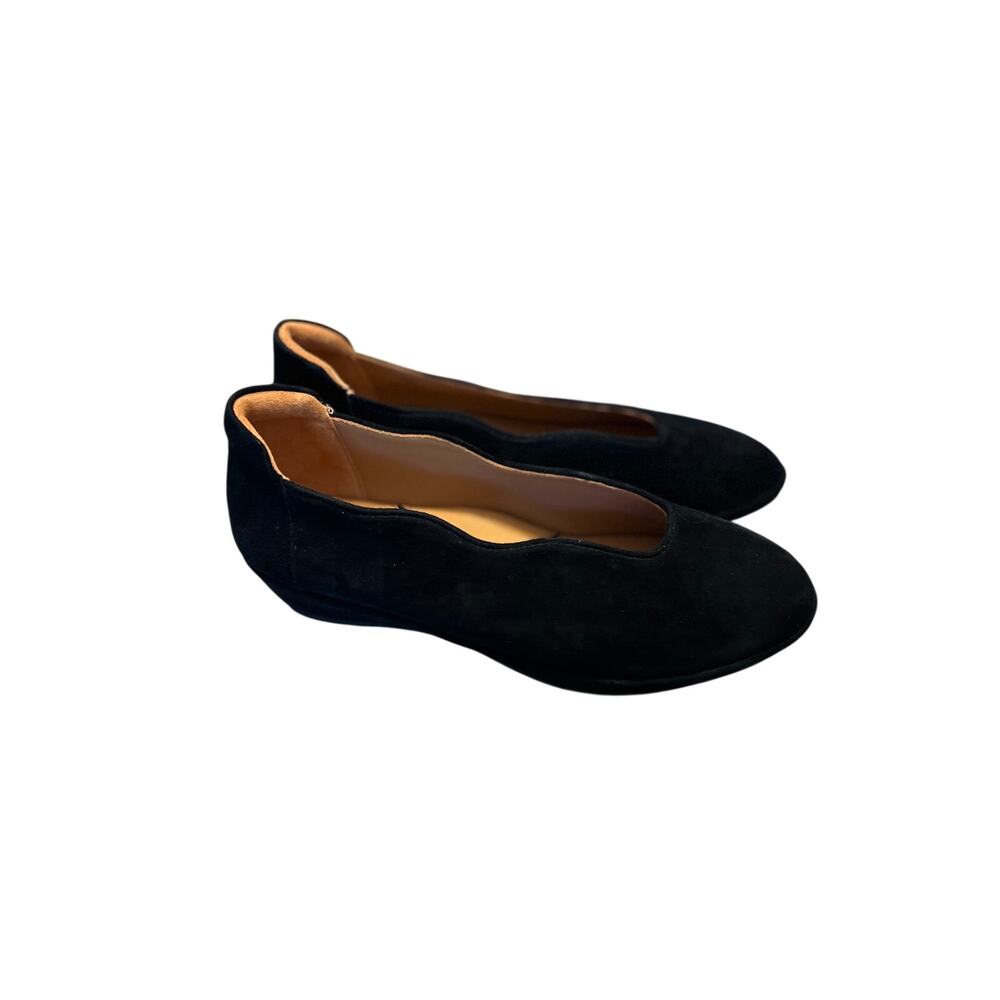 L'Amour des Pieds black suede Bellara pumps scalloped edge size 7